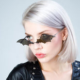 Fledermausförmige Brille