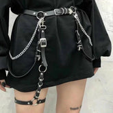 Cinturón estilo punk con forma de corazón