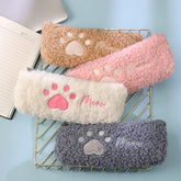 Flauschiges Federmäppchen mit Katzenpfote