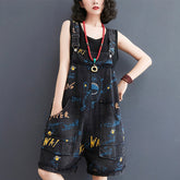 Denim-Latzhose im Grunge-Stil