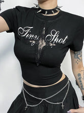 Camiseta negra punk hueca