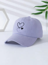 Bonita gorra de béisbol con forma de corazón
