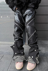 Dunkle Punk-Lederhose