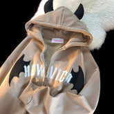 Kapuzenpullover mit Teufelshörnern und Stickerei