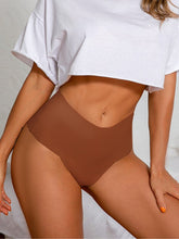 Nicht abfärbender Tanga mit hoher Taille