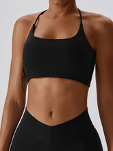 Butterweicher Sport-BH mit gekreuzten Trägern am Rücken