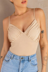Body fruncido con tirantes finos