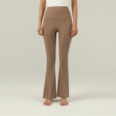 Ausgestellte Sporthose mit hoher Taille