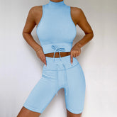 Conjuntos de entrenamiento con chaleco y pantalones cortos de cuello alto sin costuras