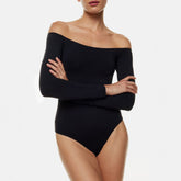 Body con hombros descubiertos