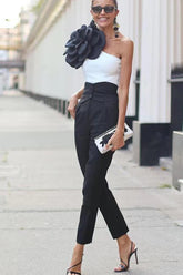 Traje de baño de una pieza con un solo hombro y flores en 3D - Blanco