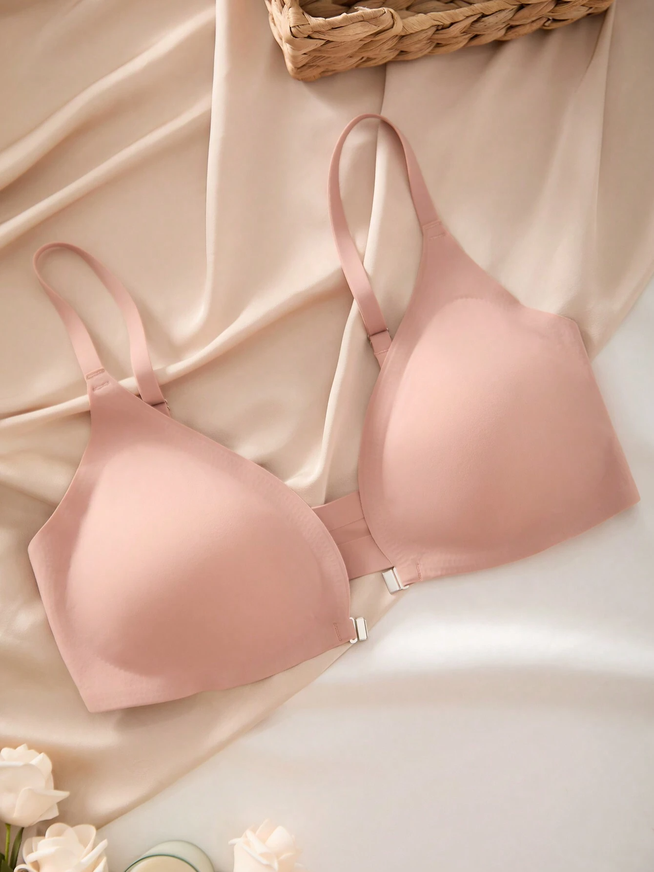 Comfortable Adjustable Straps Deep V Front Button Solid Color Wireless Bra Pink