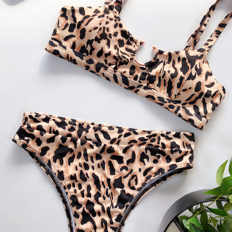 Gelbe gerippte Bikinihose mit Leopardenmuster