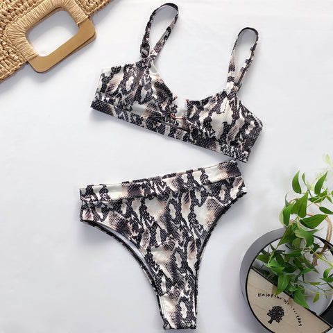 Gelbe gerippte Bikinihose mit Leopardenmuster