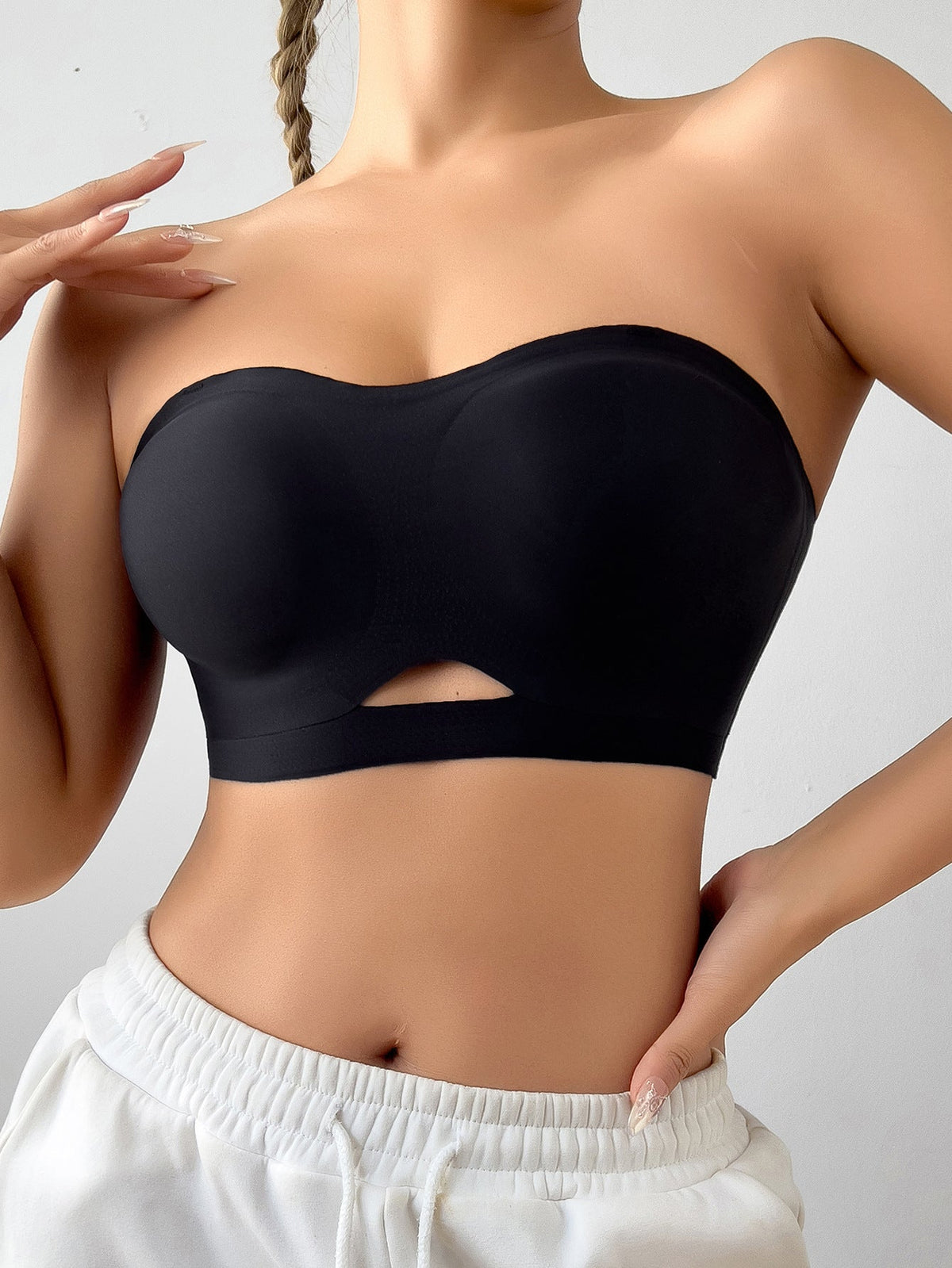 Solid Color Seamless Cutout Sexy Strapless Push-Up Bra Black