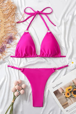 Neckholder-Bikini mit Ringverkettung für den Sommerstrand - Rosé