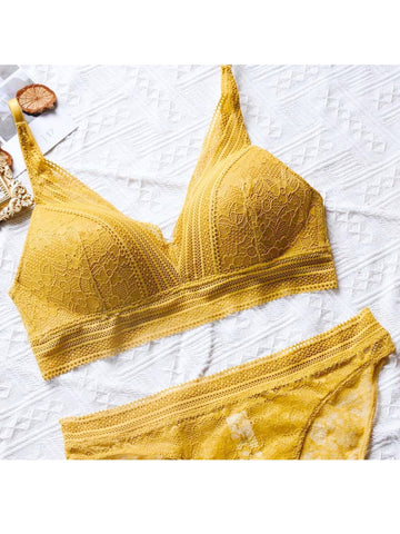 Semi-sheer Lace Scoop Bras, Comfort Wireless Everyday Bra Set Yellow