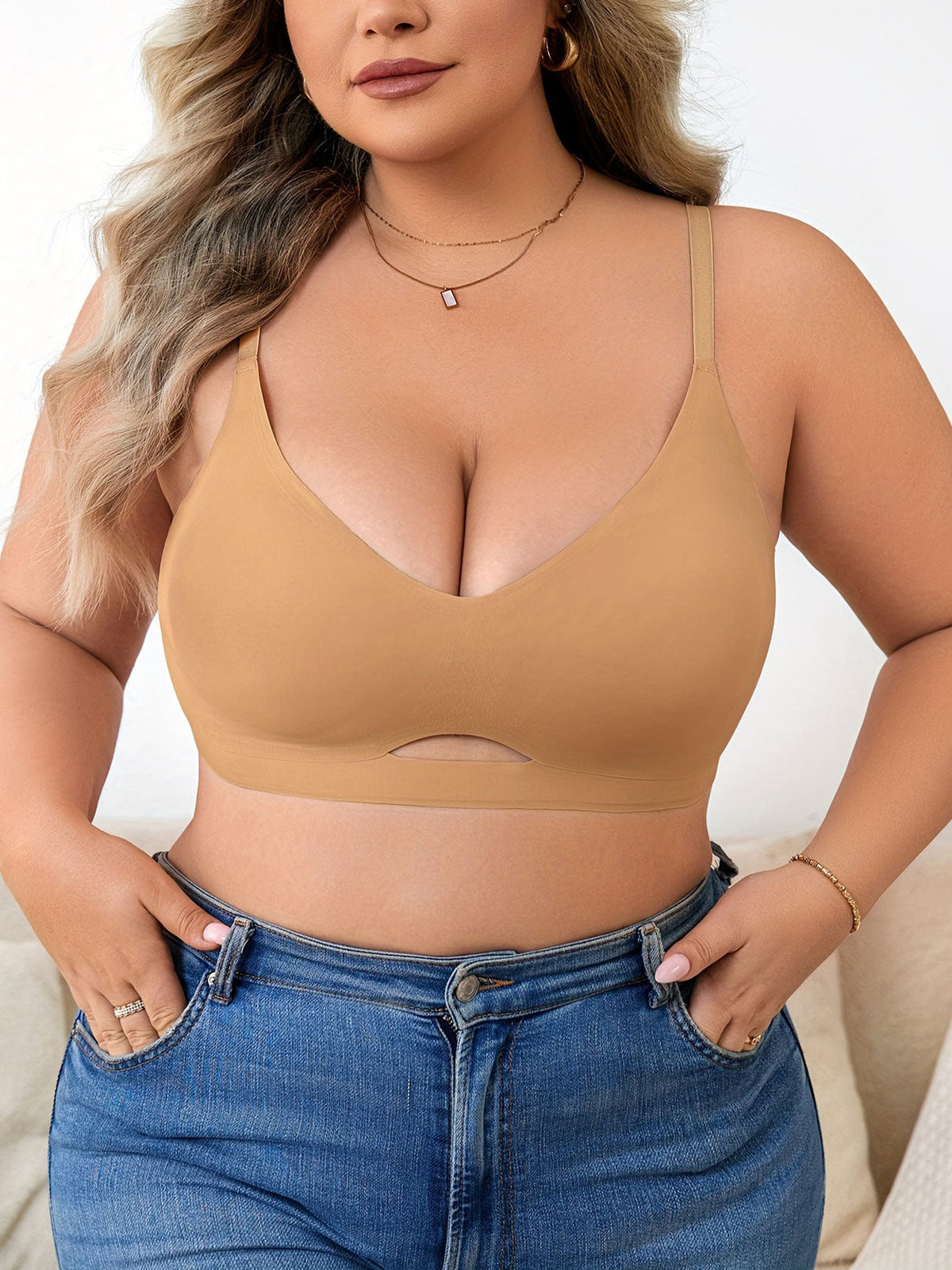 Plus Size Simple Seamless Hollow Out Wireless BH Tan