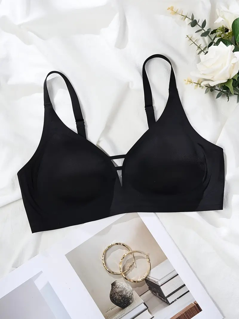 Women's Plus Size Simple Seamless Cut-out Wireless Bra Black