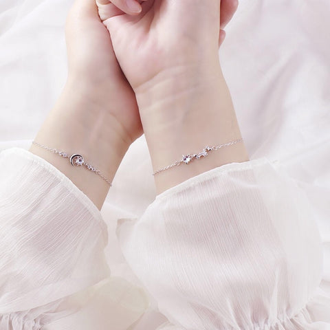 Pulsera estética de luna y estrellas