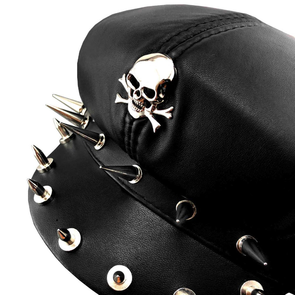 Gorra con pinchos de calavera de roca