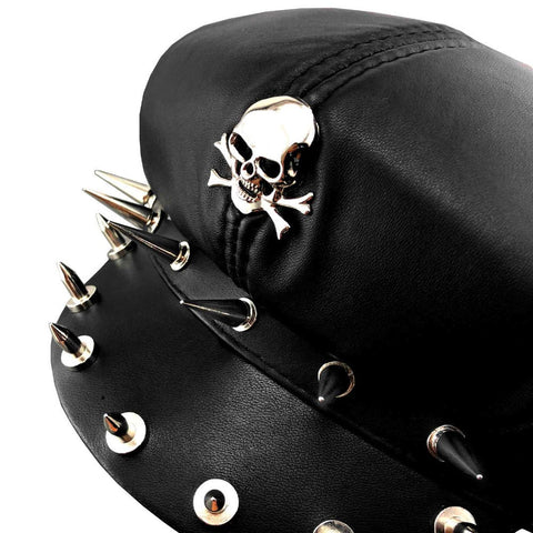 Gorra con pinchos de calavera de roca