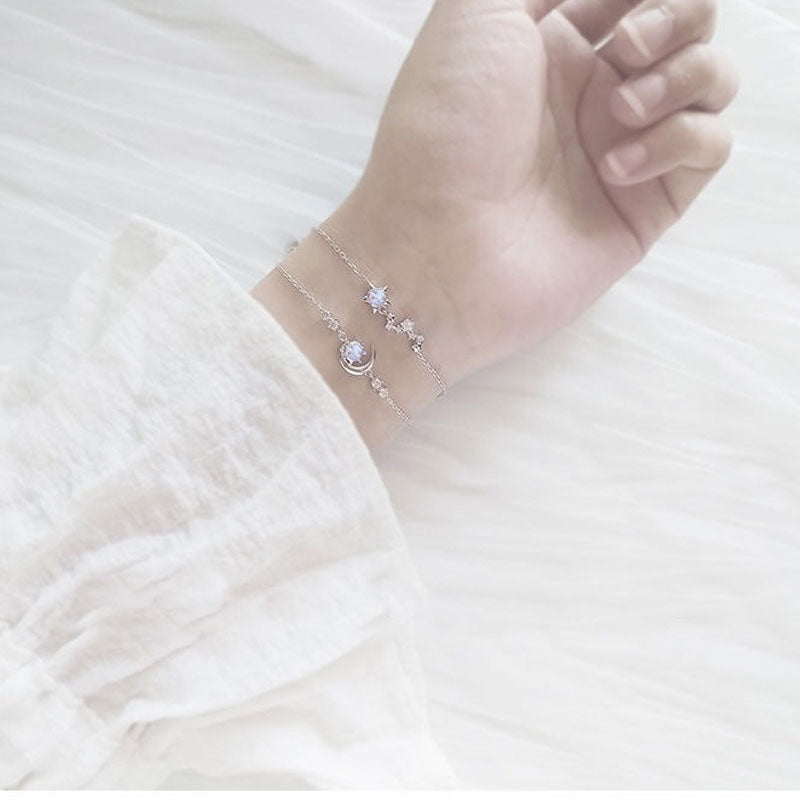 Pulsera estética de luna y estrellas