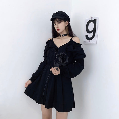 Dunkles Gothic-Kleid