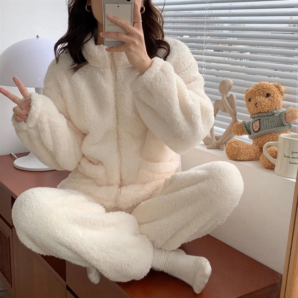 Koreanischer warmer Pyjama