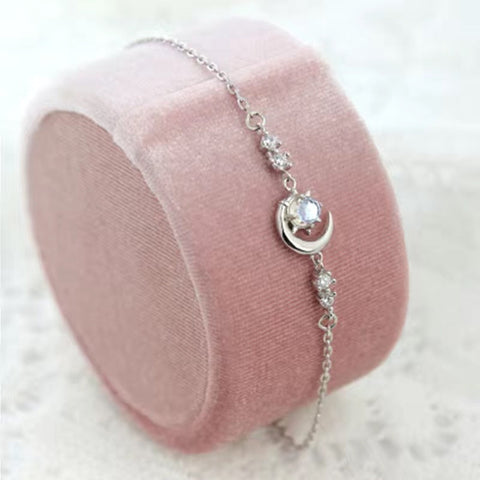 Pulsera estética de luna y estrellas