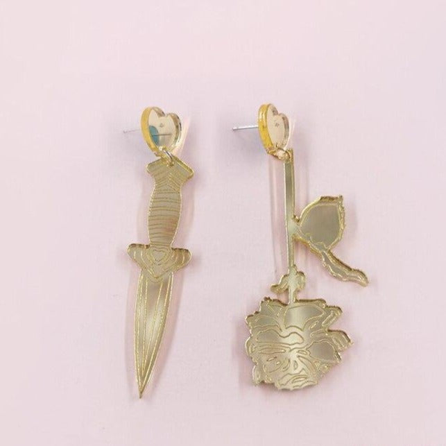 Pendientes de cuchillo y rosa