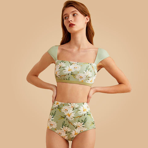 Ropa de playa de cintura alta con estampado floral