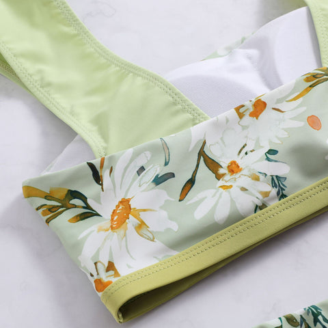 Ropa de playa de cintura alta con estampado floral