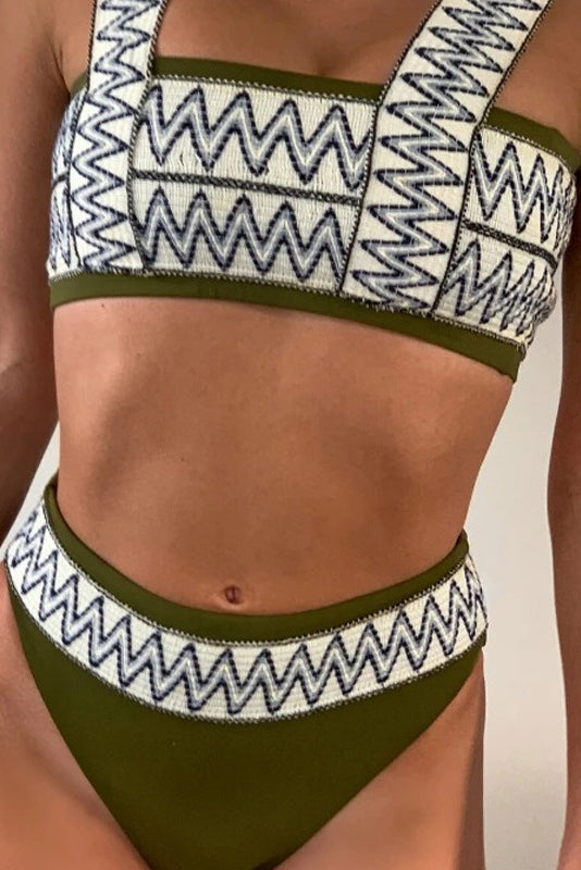 Blaue, gewebte Bikinihose mit Zickzack-Muster und hoher Taille