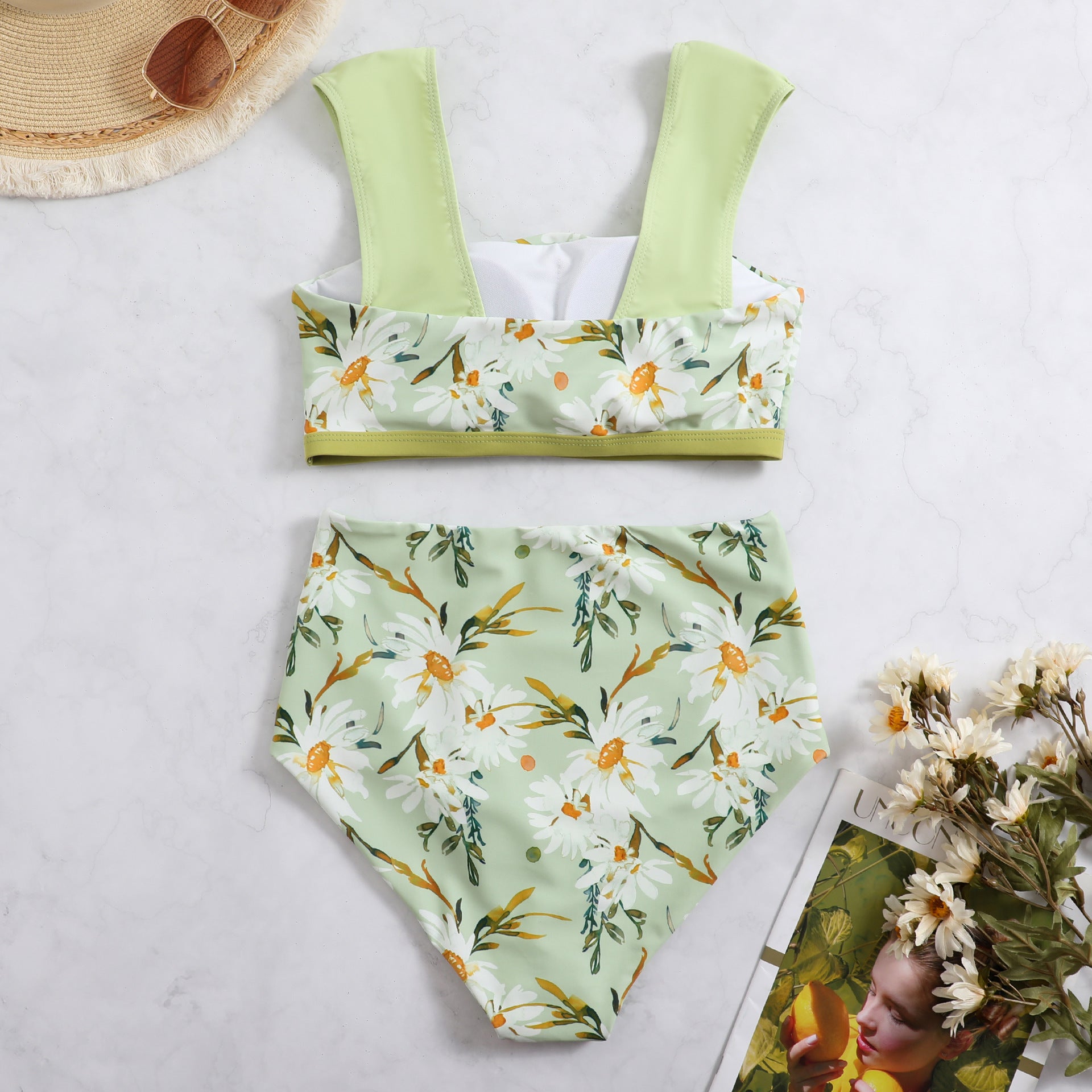 Ropa de playa de cintura alta con estampado floral