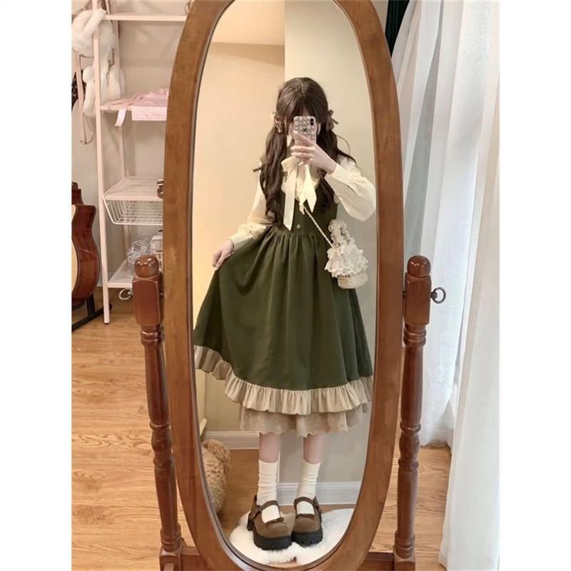 Elegant Vintage Outfit Set - Dress & Blouse