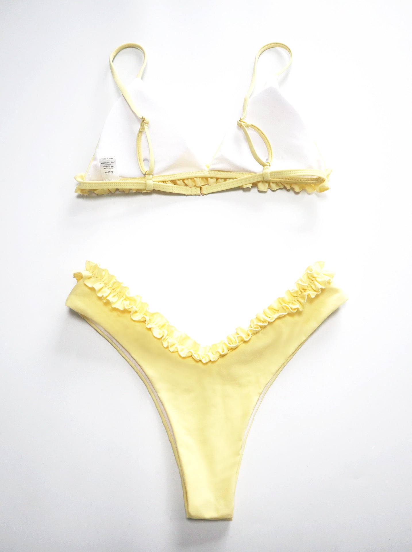 Conjunto de bikini con dobladillo con volantes