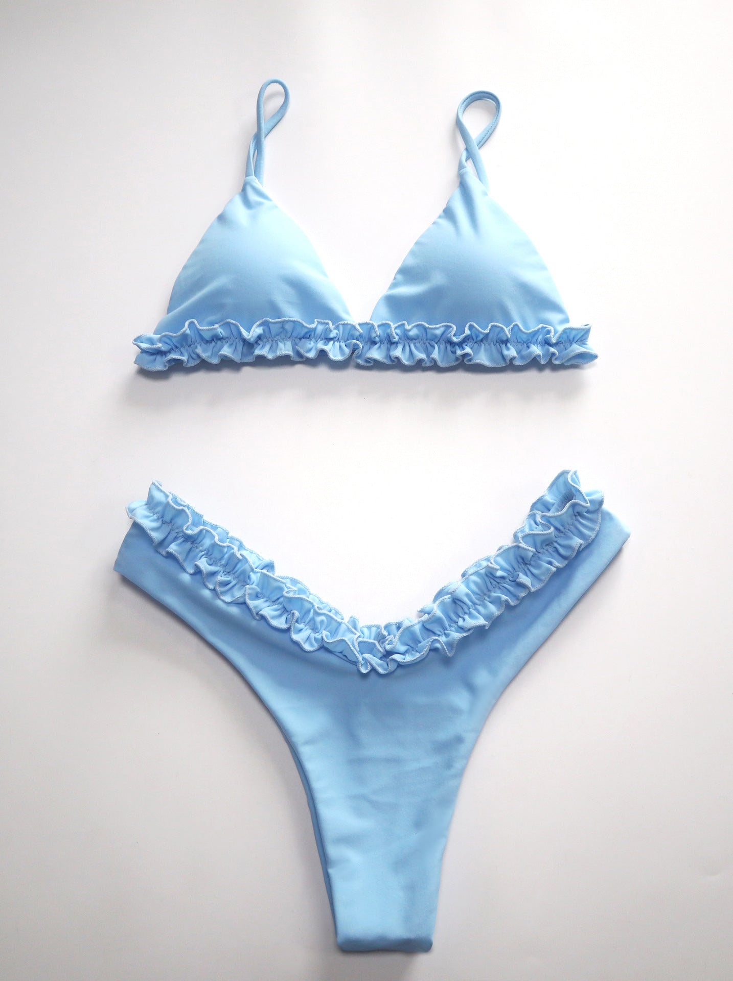 Conjunto de bikini con dobladillo con volantes