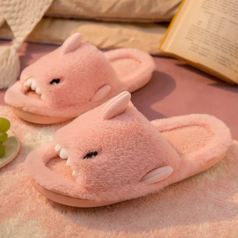 Pantuflas kawaii con forma de tiburón de dibujos animados