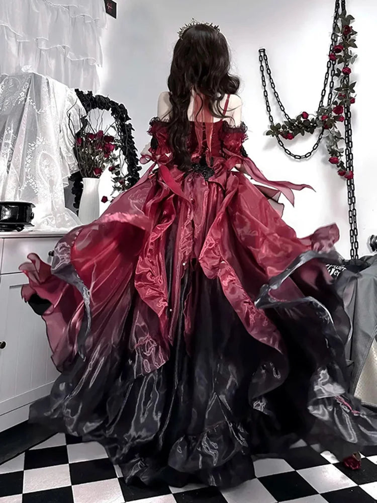 Vestido de novia lolita con estampado floral oscuro