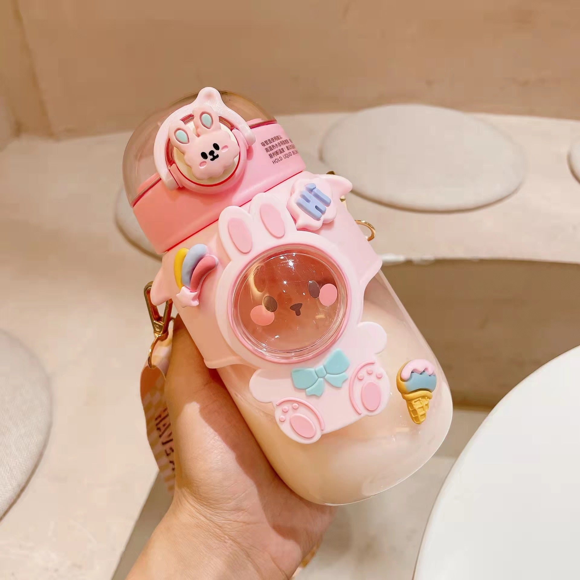 Botella de agua con dibujos kawaii