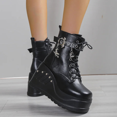 Botas punk con plataforma y cuña