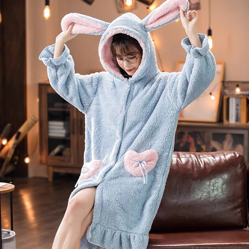 Kawaii-Pyjama mit Kapuze für den Winter