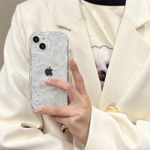 Bonita funda transparente para iPhone con forma de mariposa