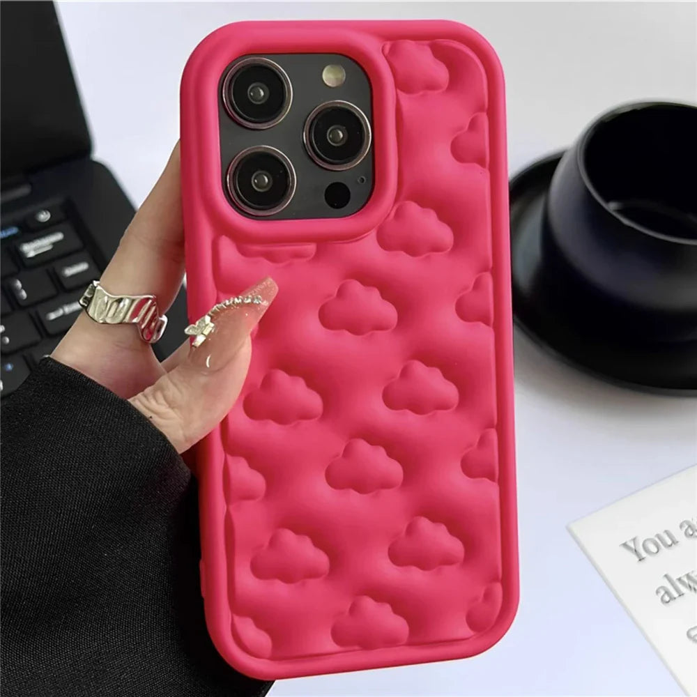 Bonita funda para iPhone con nubes en 3D