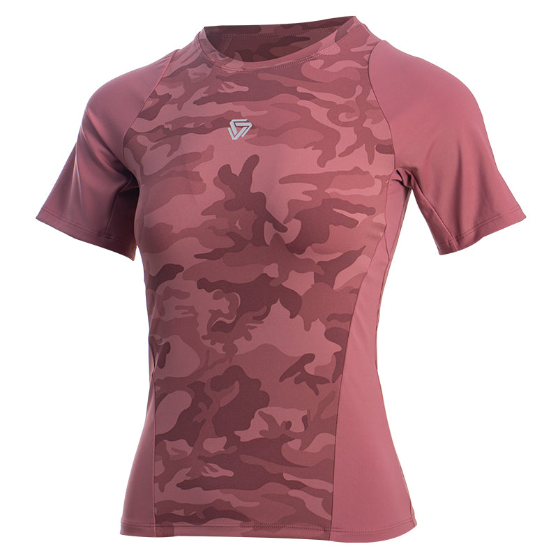 Top deportivo de manga corta con estampado de camuflaje para mujer