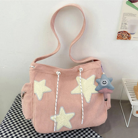 Lindo bolso de cuero con forma de estrella