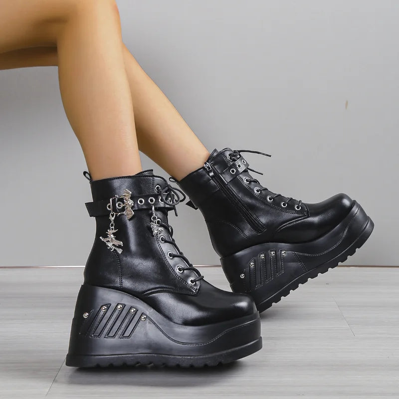 Botas punk con plataforma y cuña