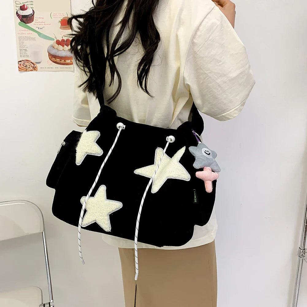 Lindo bolso de cuero con forma de estrella