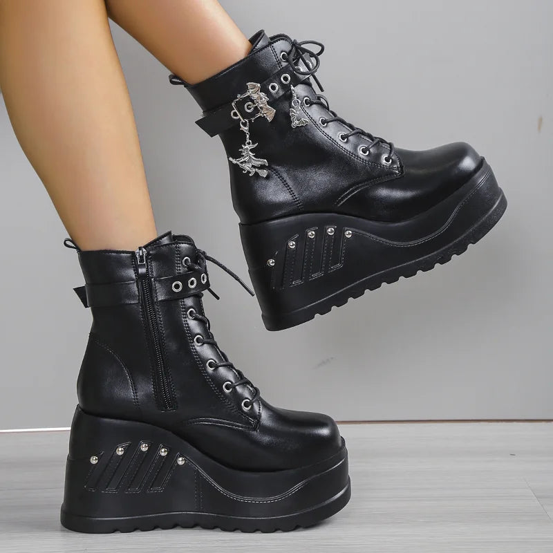 Botas punk con plataforma y cuña